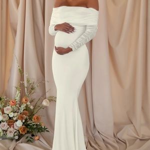 Club L London PRETTY PERFECT 
WHITE MATERNITY RUCHED MESH BARDOT MAXI DRESS